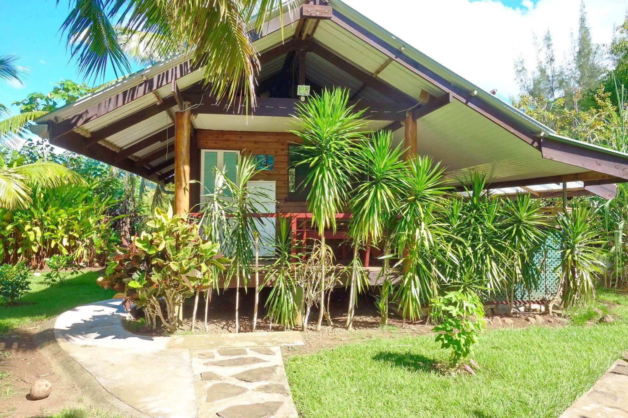 Pension Les 3 Cascades Raiatea Exterior photo